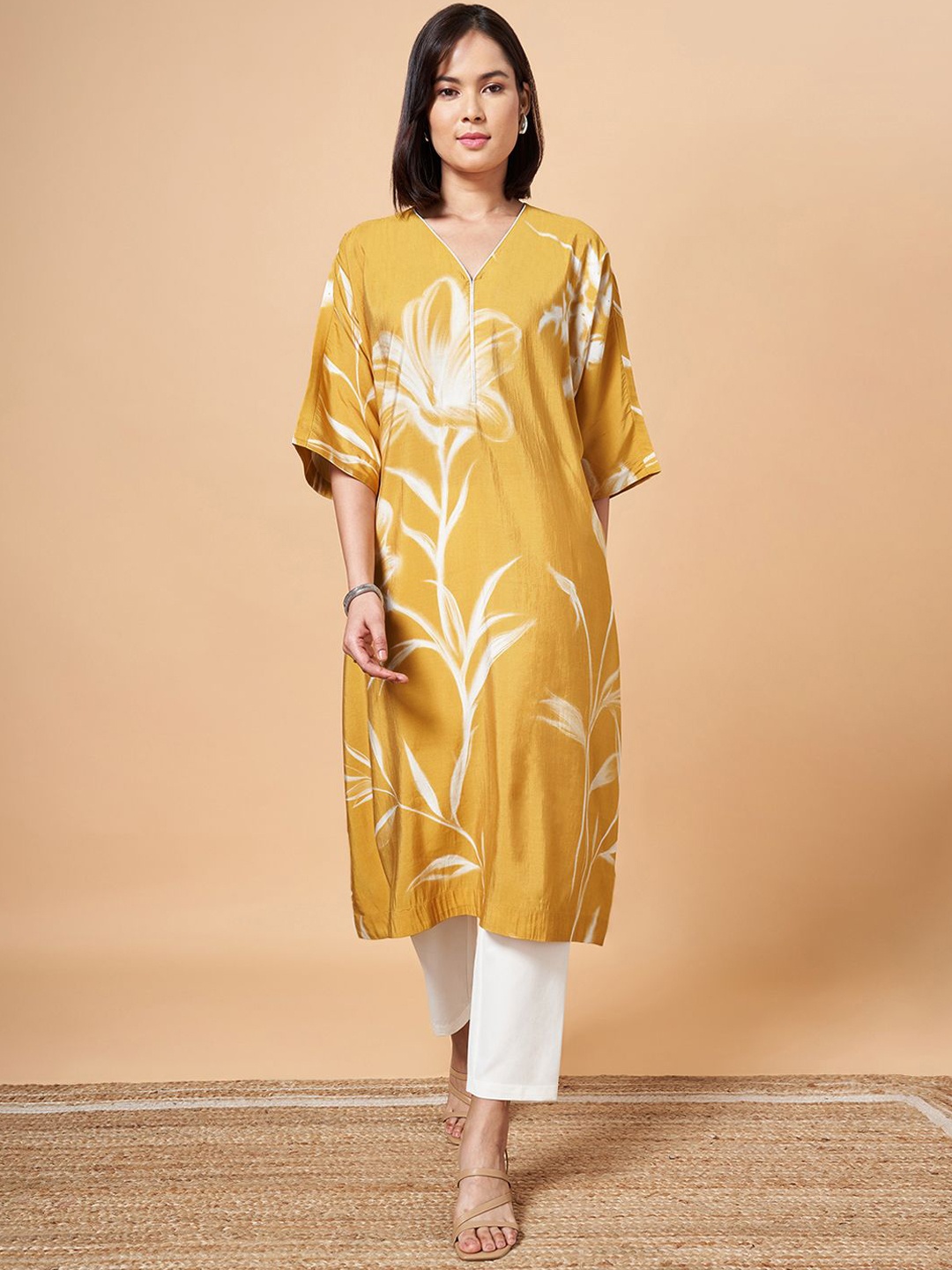 

Marigold Lane V Neck Floral Printed Straight Kurta, Yellow