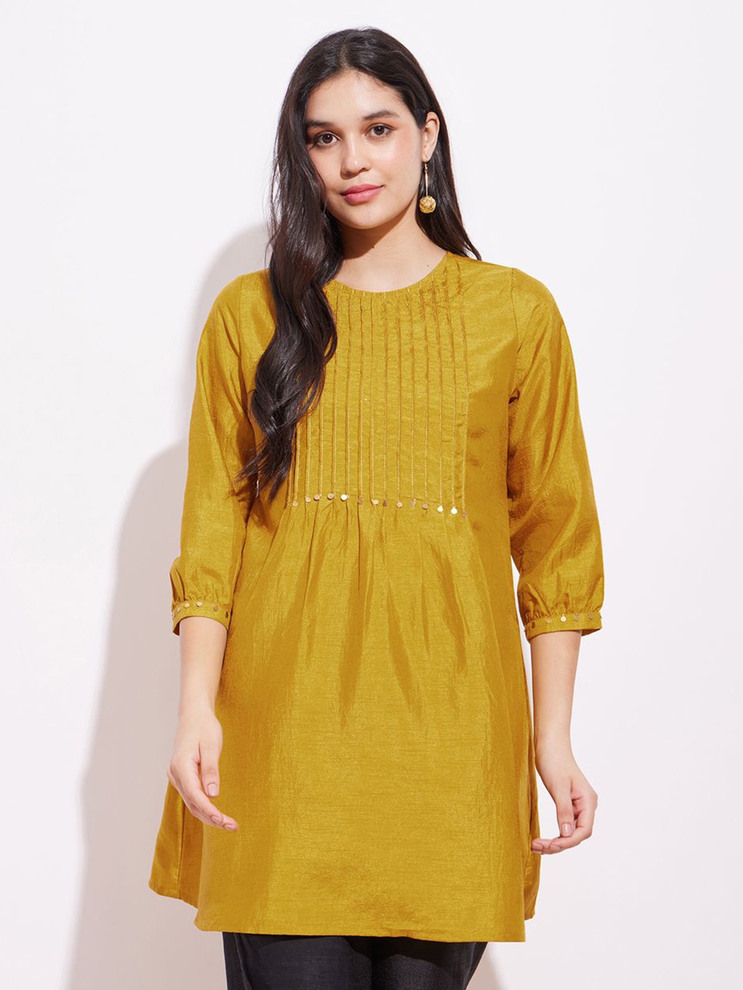 

Pink Fort Solid Round Neck Top, Mustard