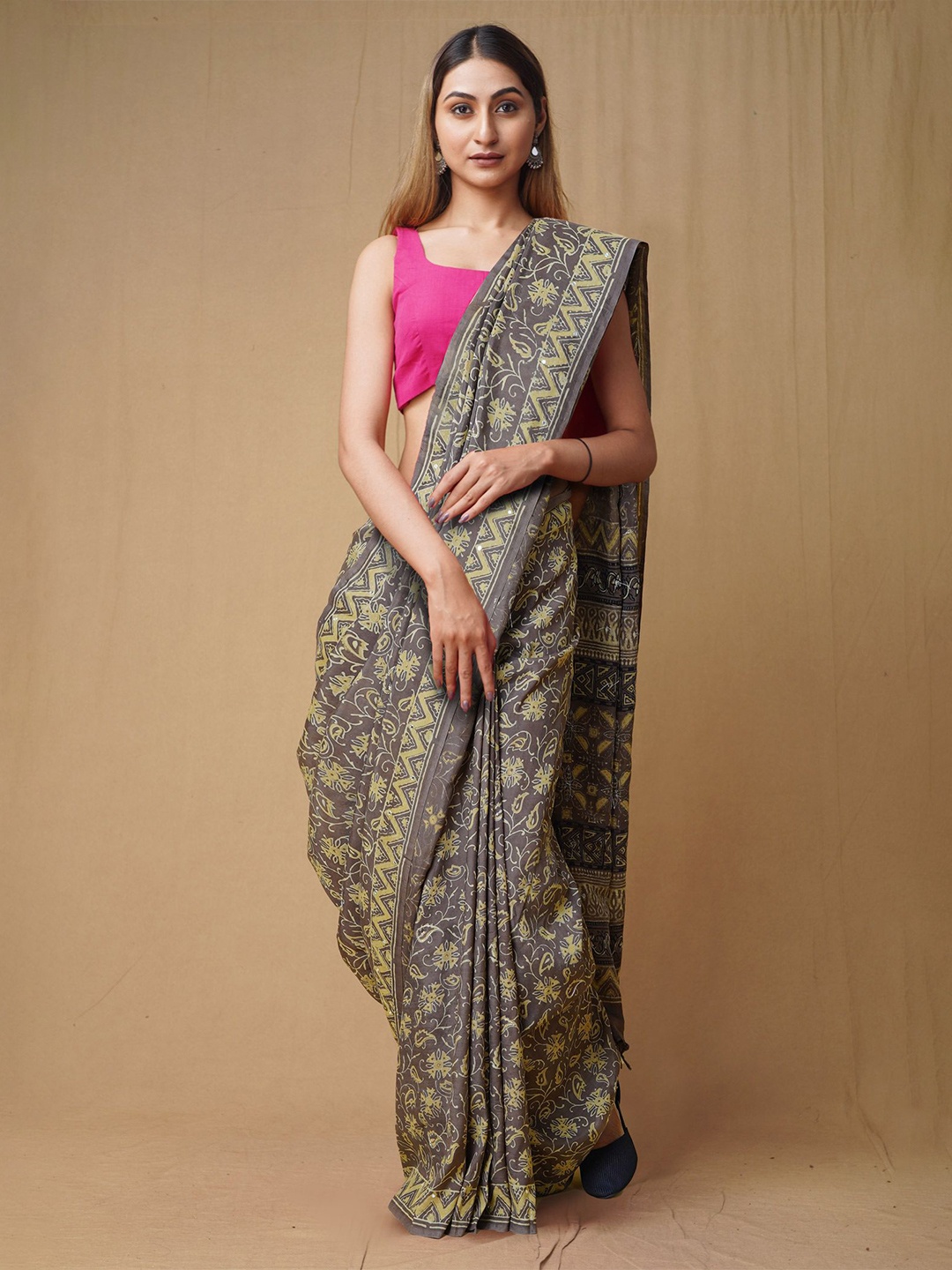 

Unnati Silks Ajrak Block Zari Handloom Chanderi Saree, Grey