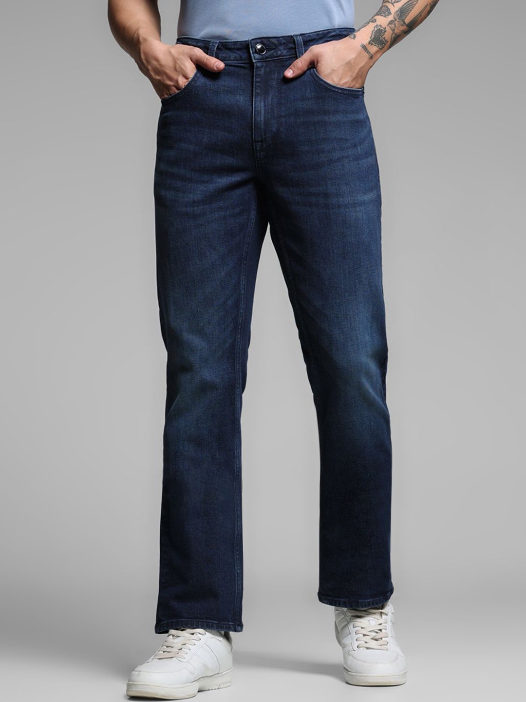 

Jack & Jones Men Low-Rise Light Fade Stretchable Jeans, Blue