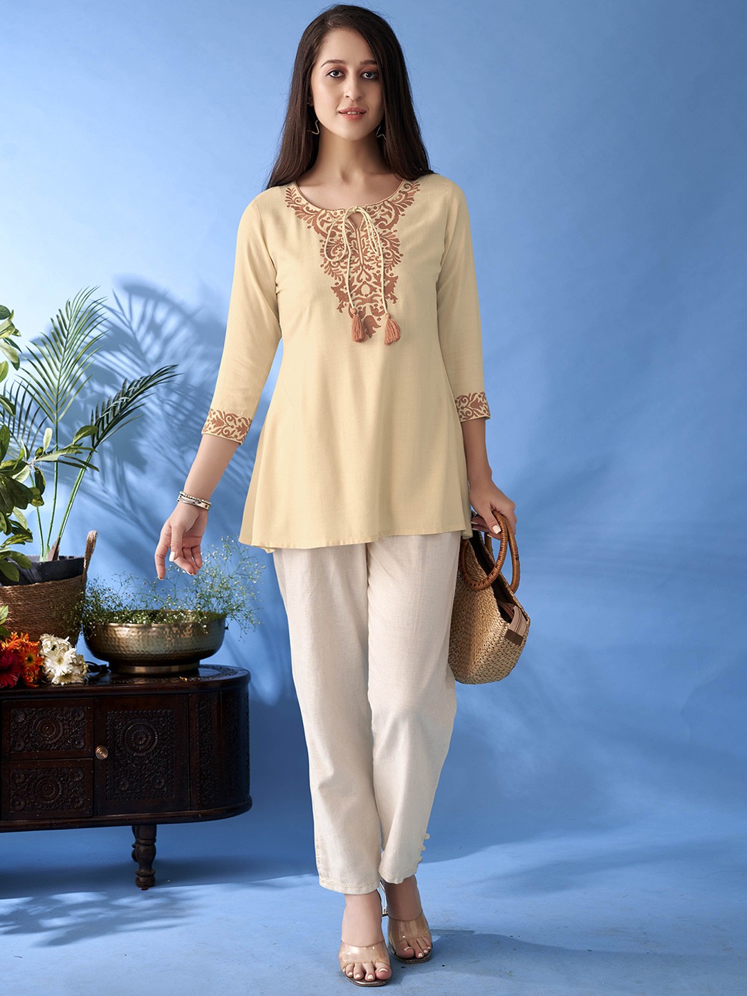 

Anouk Floral Embroidered Notch Neck A-Line Short Kurti, Cream