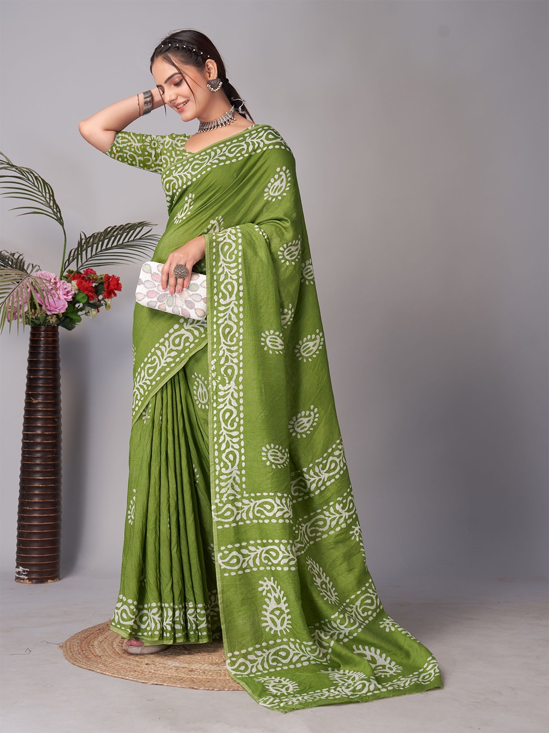 

KALINI Printed Batik Pure Cotton Jamdani Saree, Green