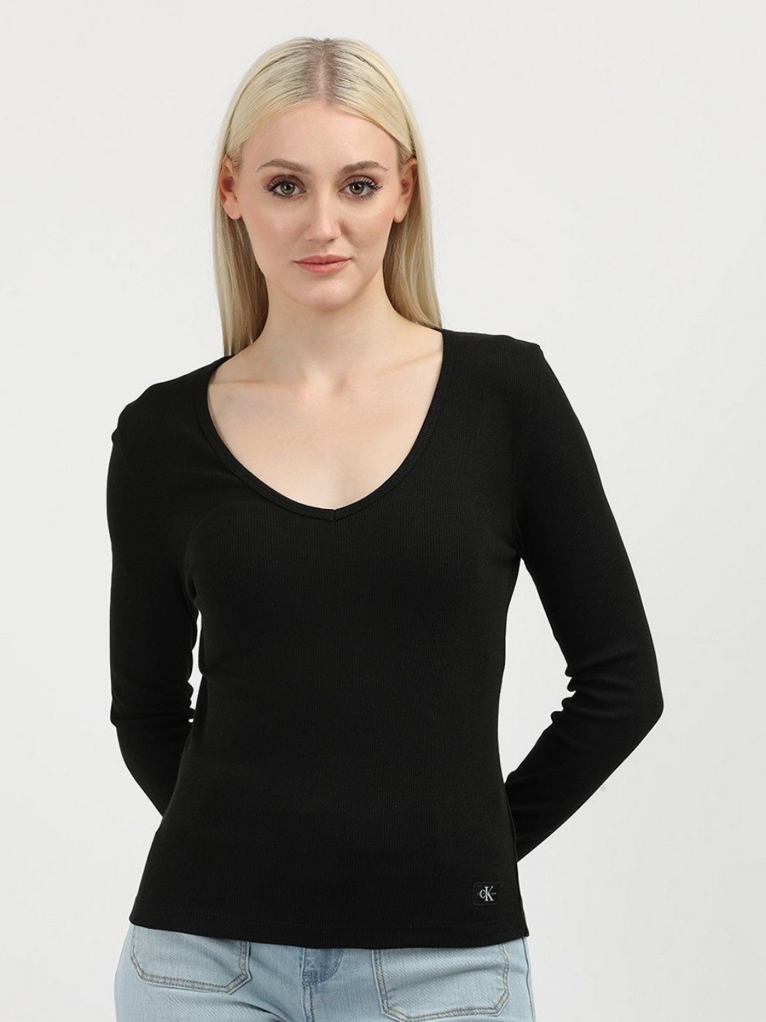 

Calvin Klein Jeans Women Hooded Pockets Slim Fit T-shirt, Black