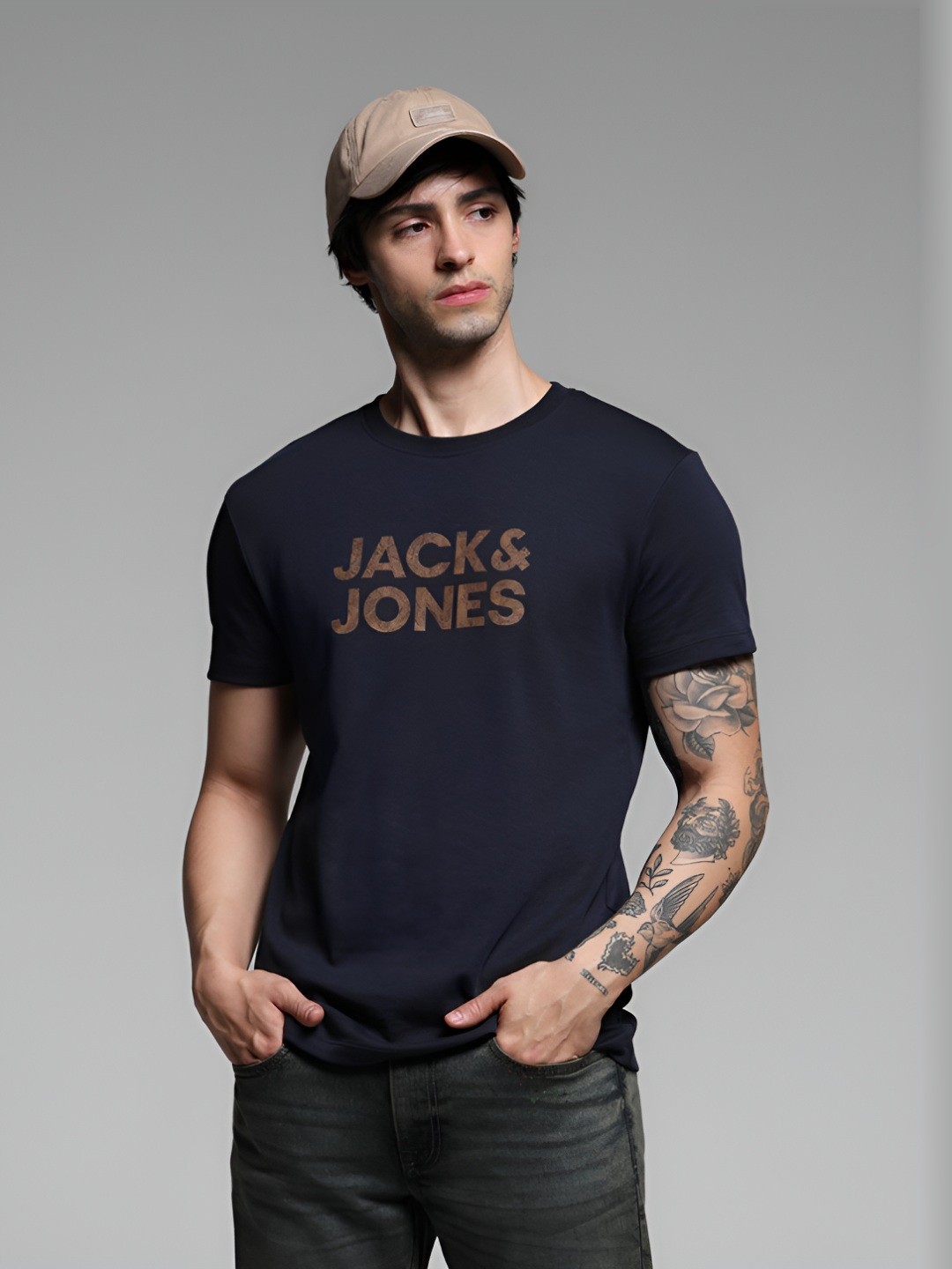 

Jack & Jones Men Solid Round Neck Cotton T-Shirt, Navy blue