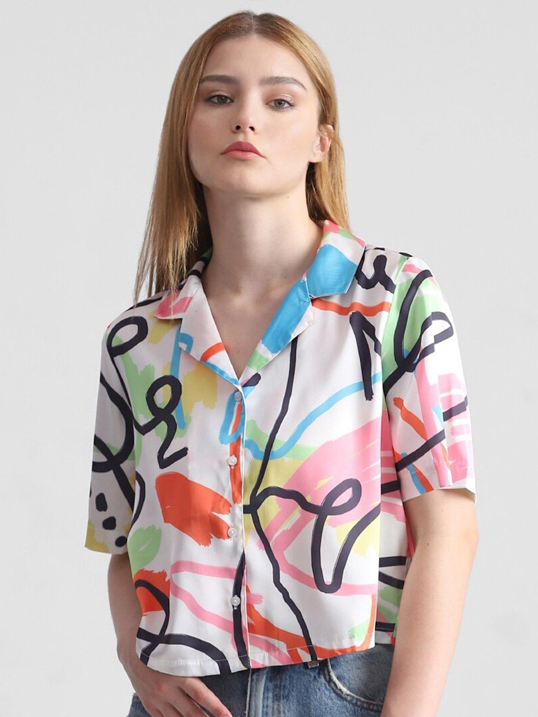 

Sitanjali Women Abstract Printed Lapel Collar Cotton Top, White