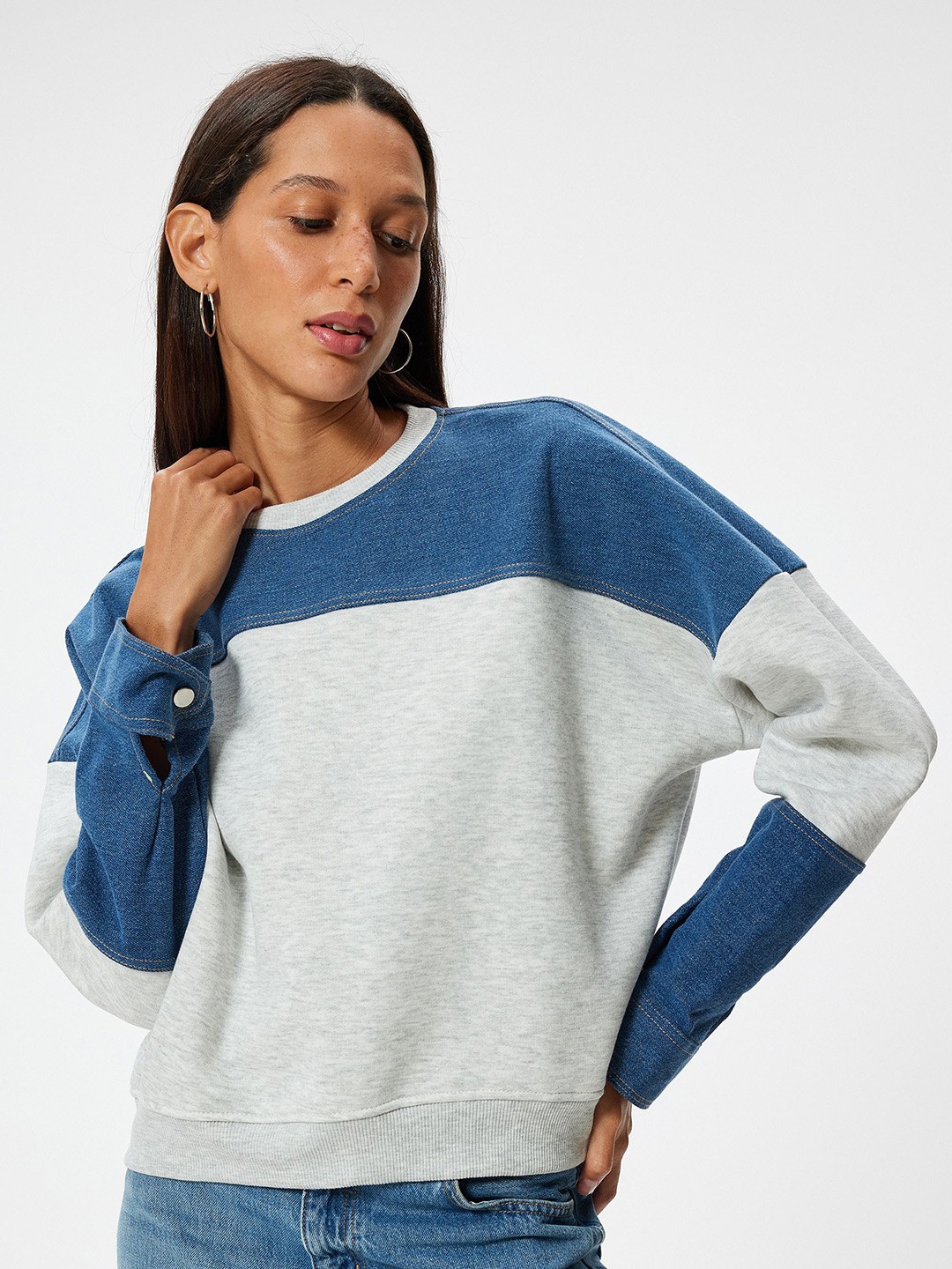 

Koton Women Colourblocked Sweatshirt, Grey
