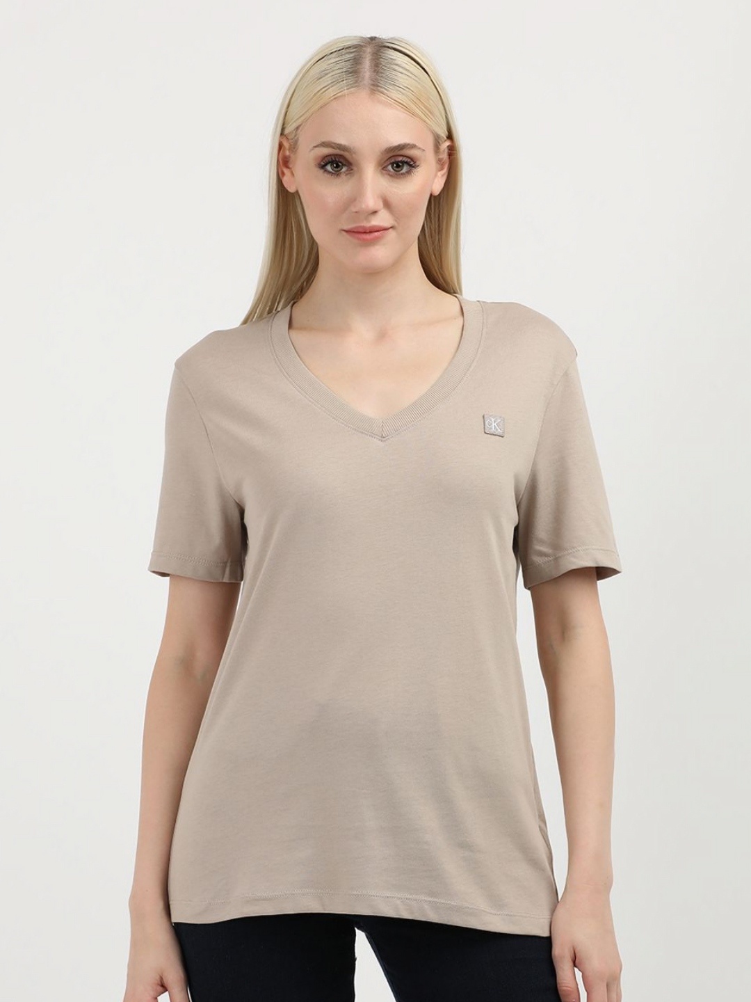 

Calvin Klein Jeans Women V-Neck T-shirt, Brown