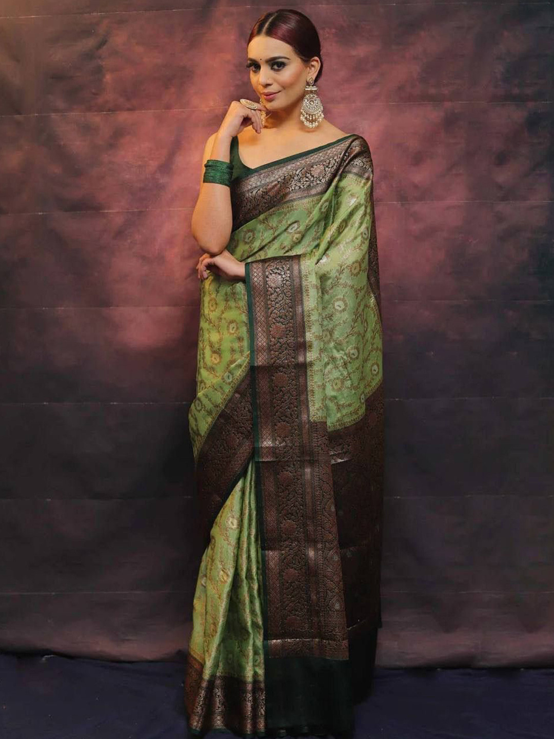 

Anjaneya Sarees Ethnic motifs Zari Silk Blend Banarasi Saree, Green