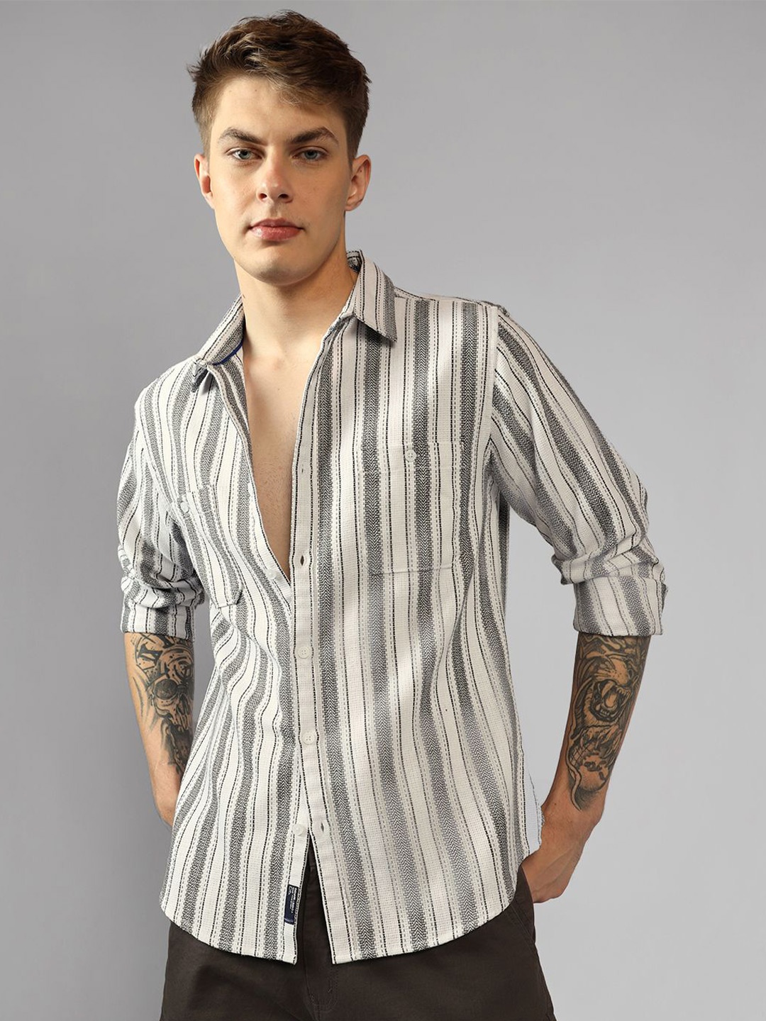 

Dennis Lingo Men Spread Collar Striped Cotton Relaxed Fit Casual Shirt, Black