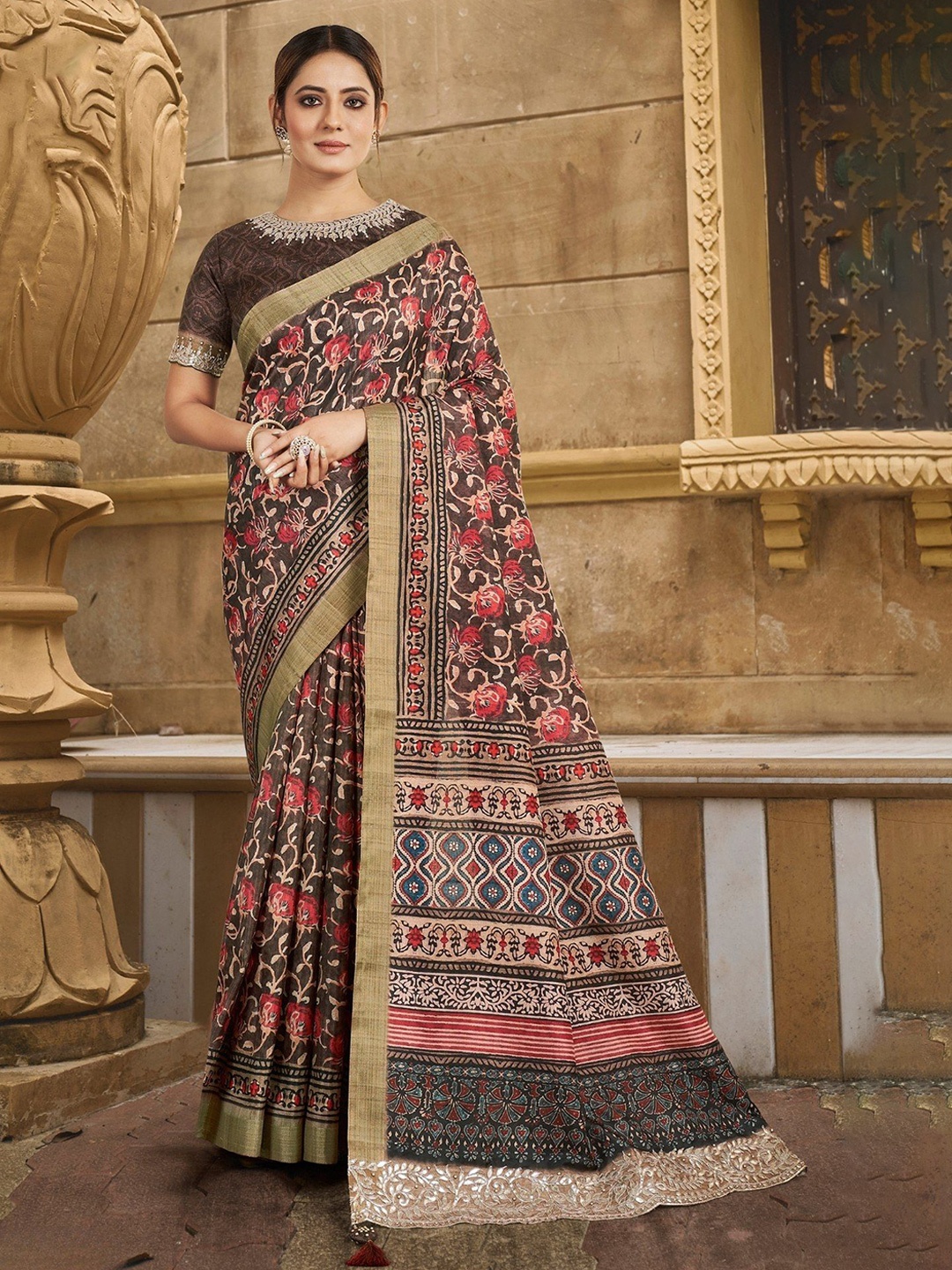 

MySilkLove Floral Banarasi Saree, Brown