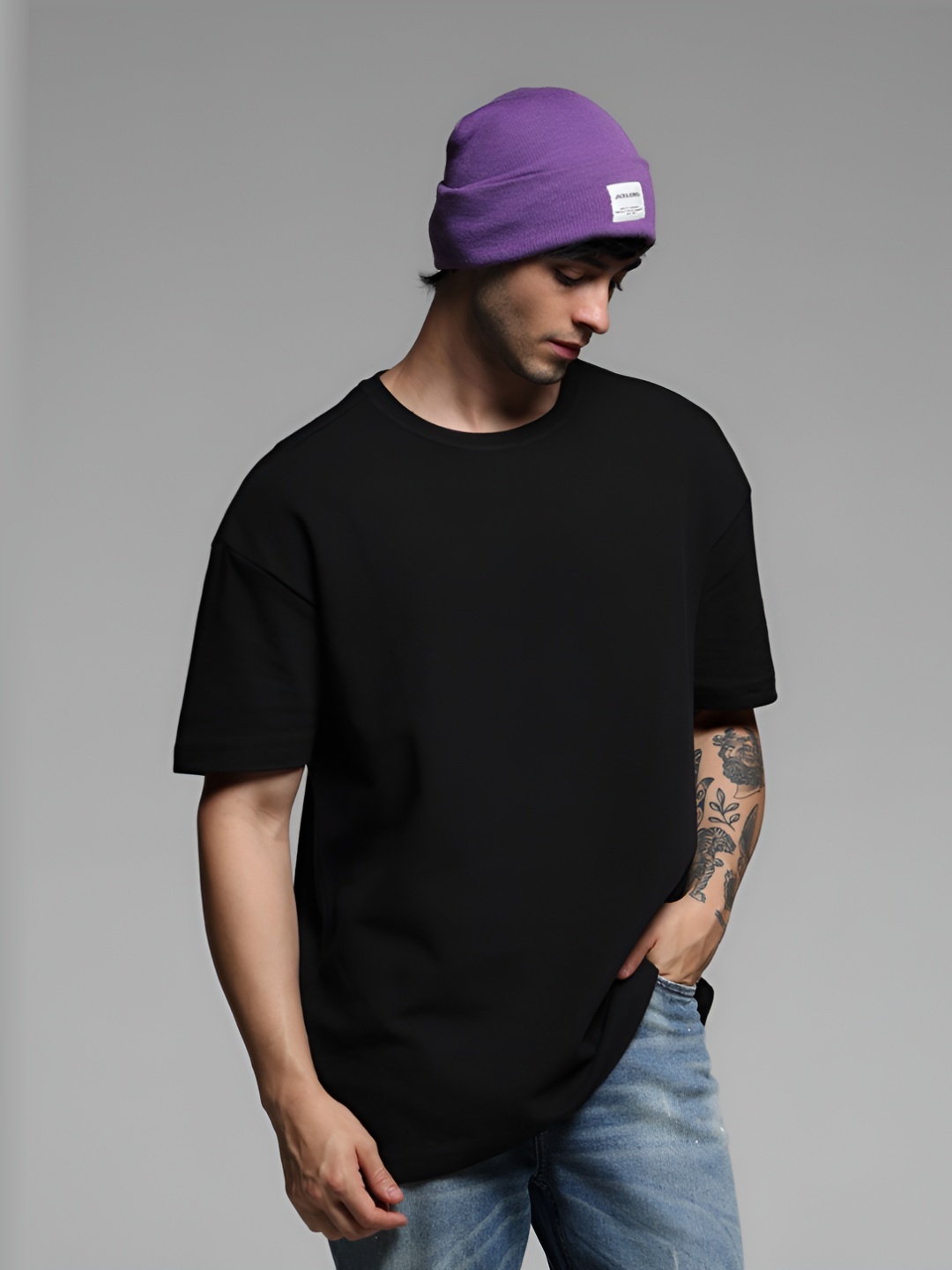 

Jack & Jones Men Solid Round Neck Cotton Oversized T-Shirt, Black