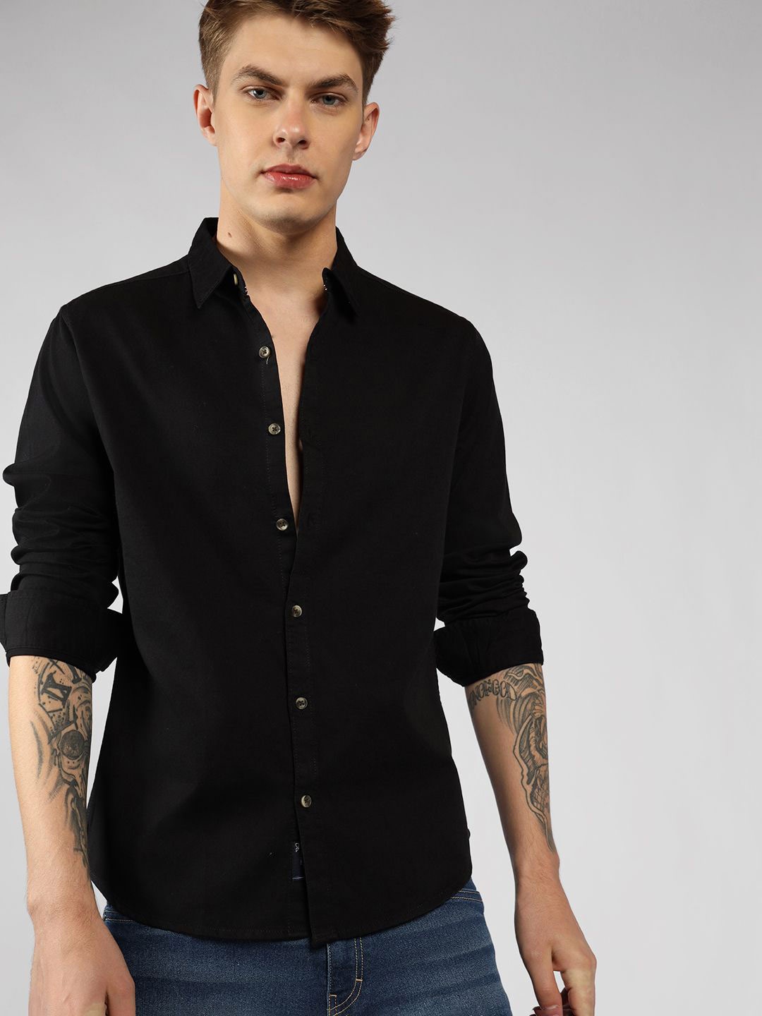 

Dennis Lingo Men Spread Collar Solid Cotton Casual Shirt, Black