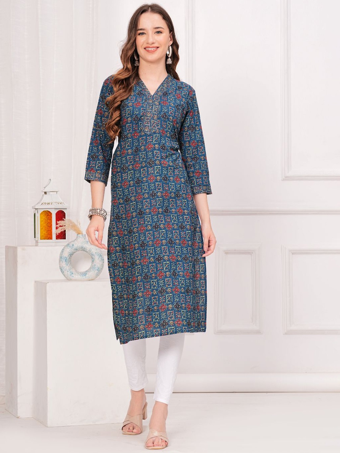 

KALINI Women Floral Printed Kurta, Blue