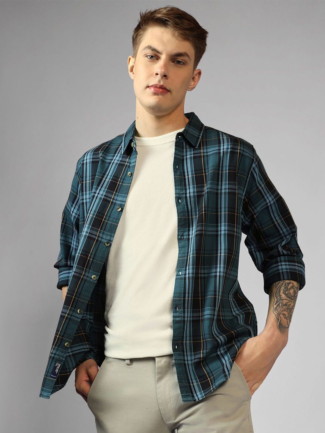 

Dennis Lingo Men Spread Collar Tartan Checked Cotton Casual Shirt, Blue