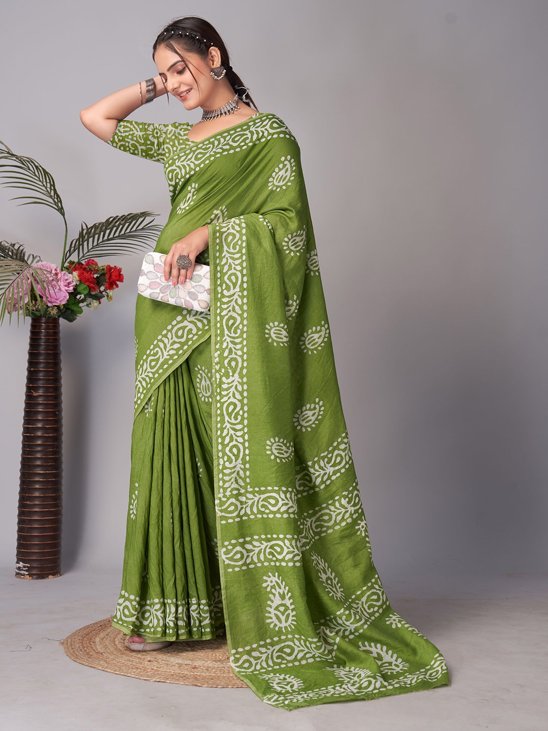 

DIVASTRI Batik Pure Cotton Jamdani Saree, Green