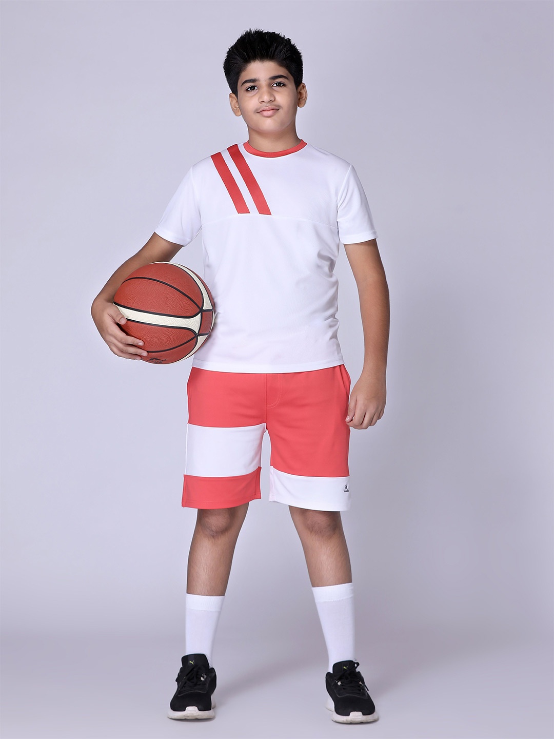 

UMILDO Boys Colourblocked T-shirt With Short, Red