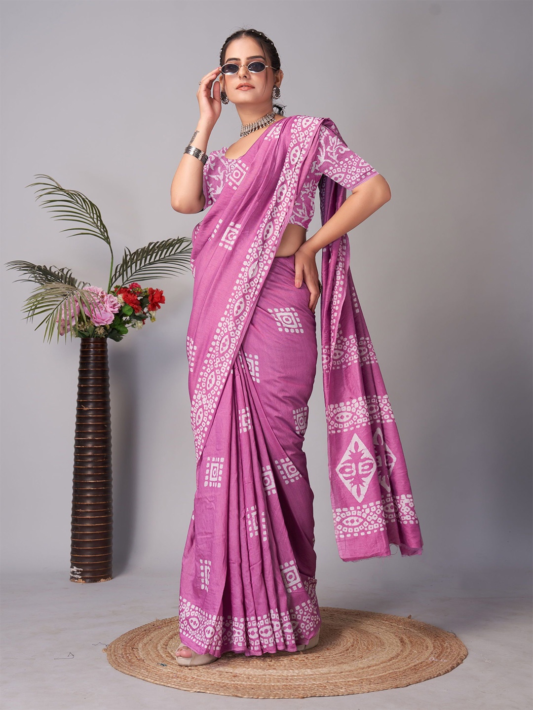 

V3 FASHION STUDIO Printed Batik Pure Cotton Jamdani Saree, Pink