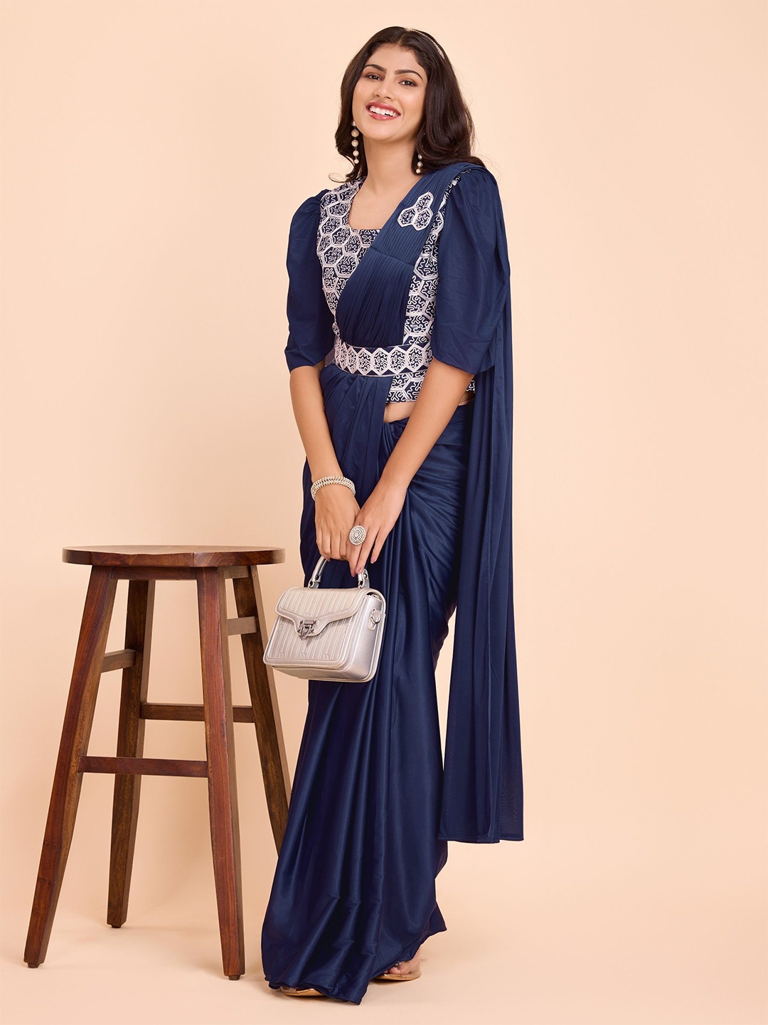 

ejoty fashion embroidered Belted Saree, Blue