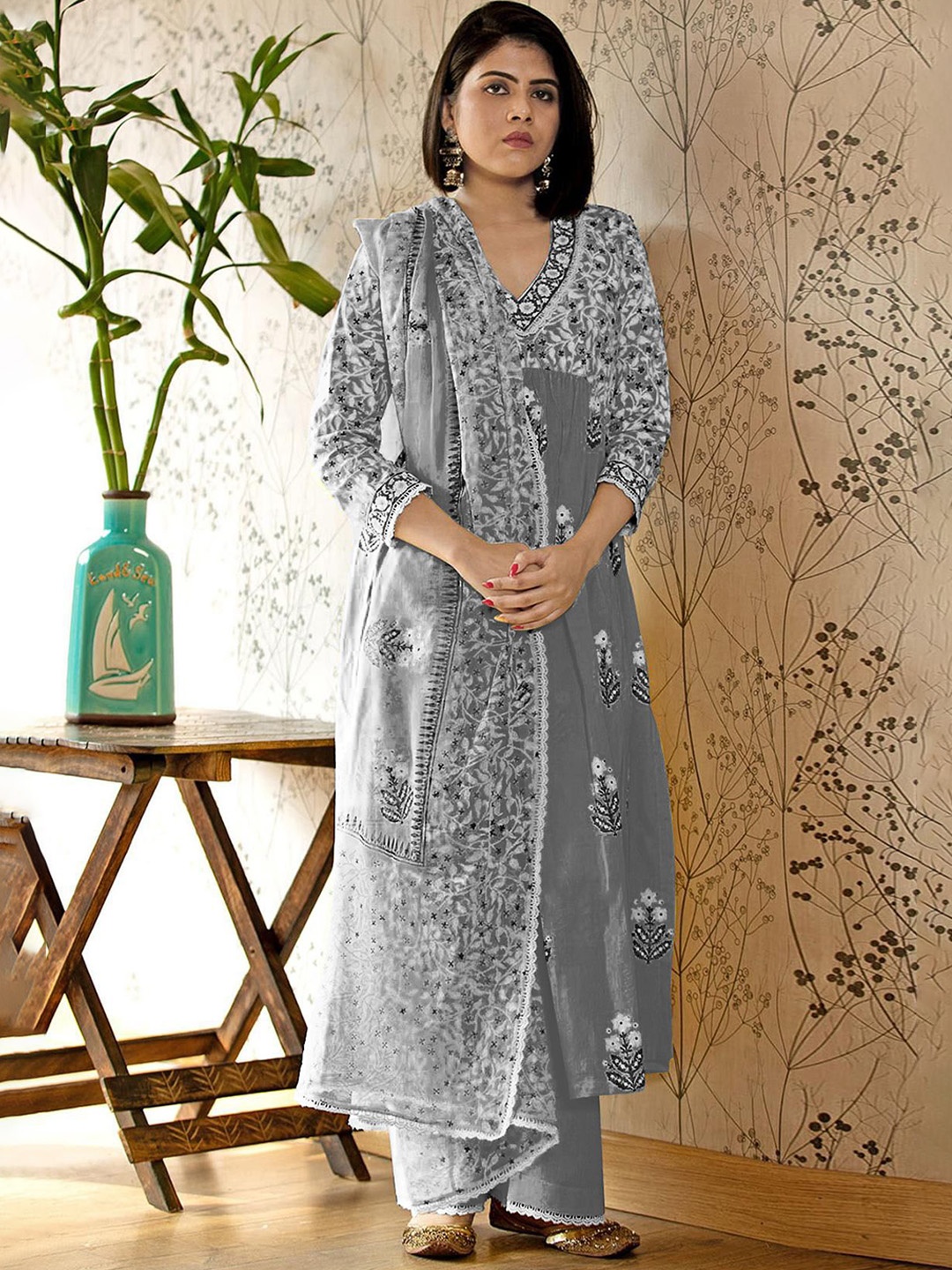 

Anni Designer Women Floral Printed Regular Kurta with Palazzos & With Dupatta, Grey