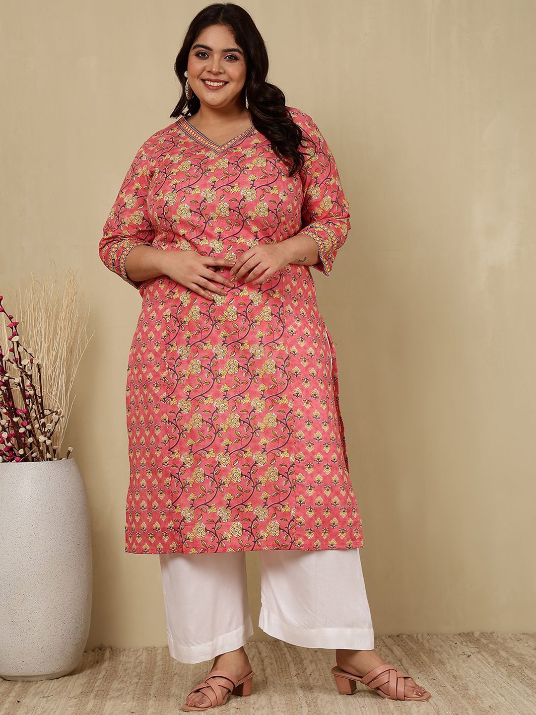 

KIMAYRA Plus Size Floral Printed V-Neck Cotton Straight Kurta, Pink