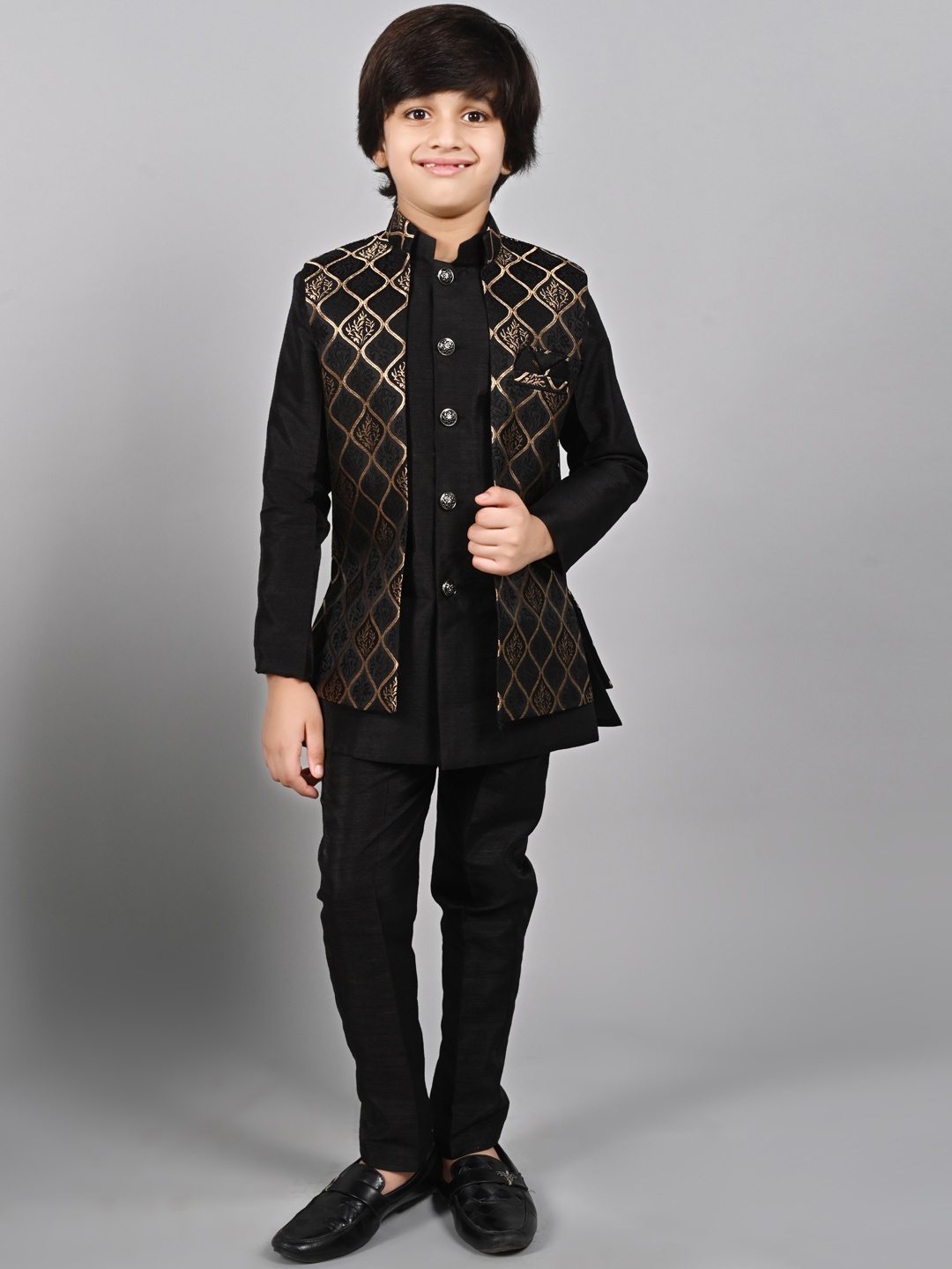 

ahhaaaa Boys Self Designed Mandarin Collar 3-Piece Sherwani Set, Black