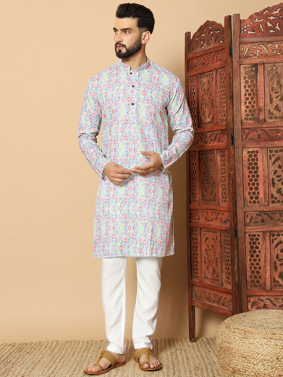 

FoxDX Ethnic Motifs Printed Mandarin Collar Pure Cotton Straight Kurta, Green