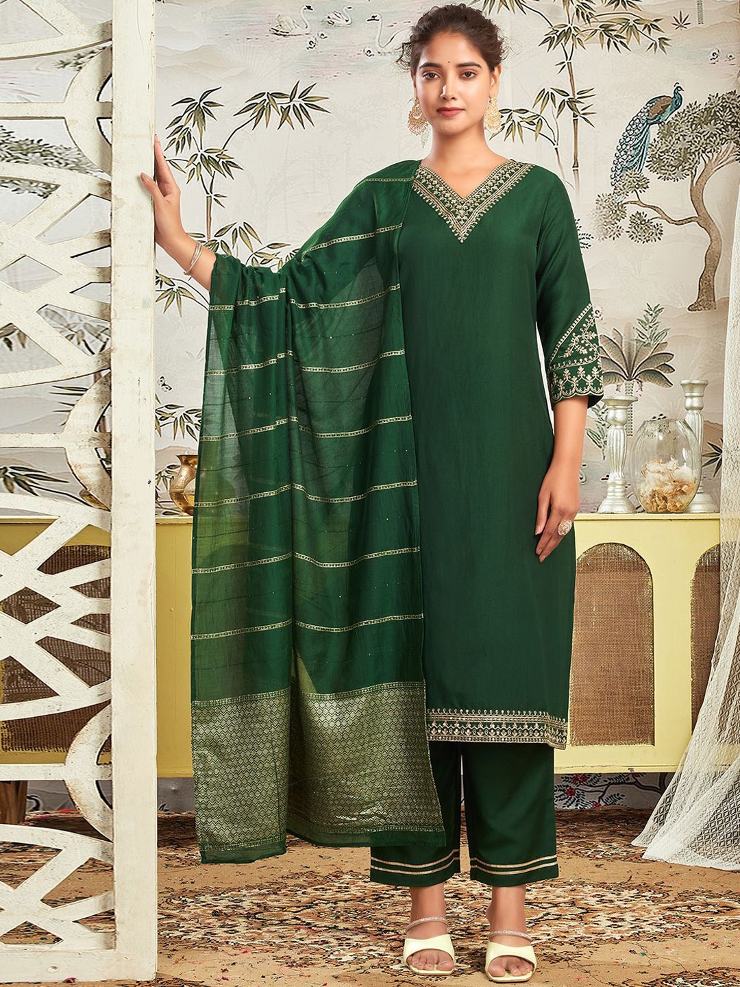 

KALINI Floral Yoke Design Sequinned Straight Kurta with Trousers & Dupatta, Green