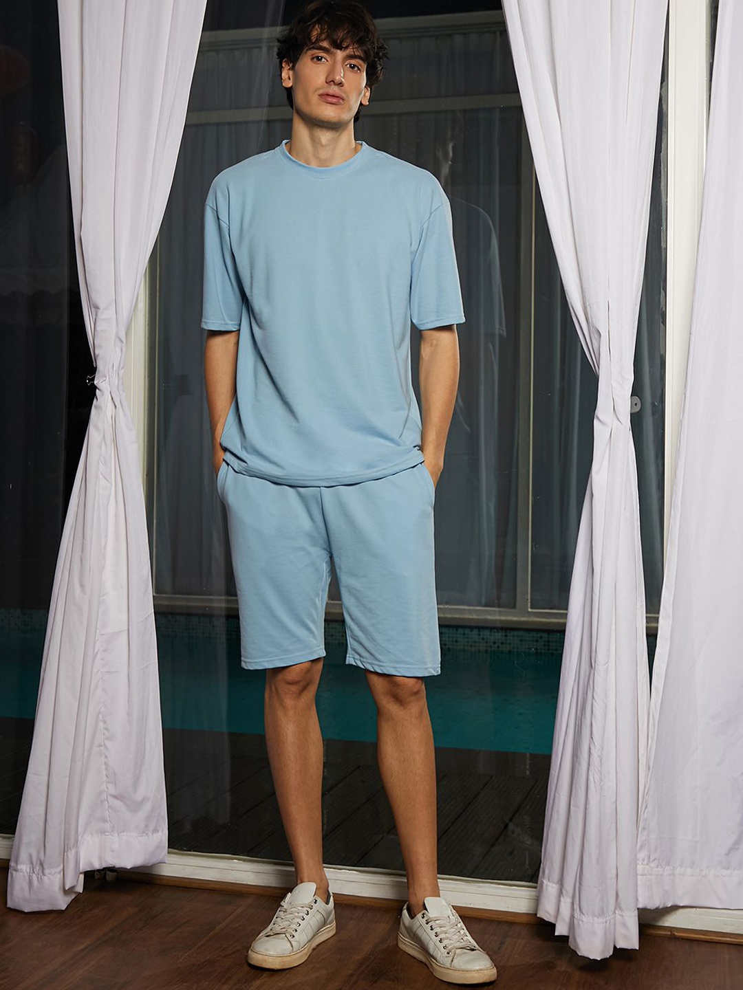 

Campus Sutra Round Neck T-Shirt With Shorts, Blue