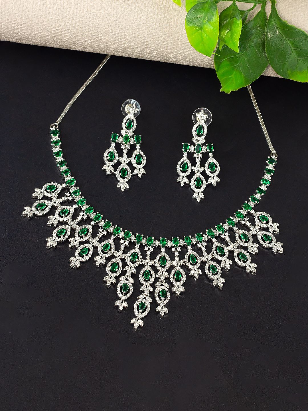 

PRIVIU Rhodium-Plated Stone-Studded Jewellery Set, Silver