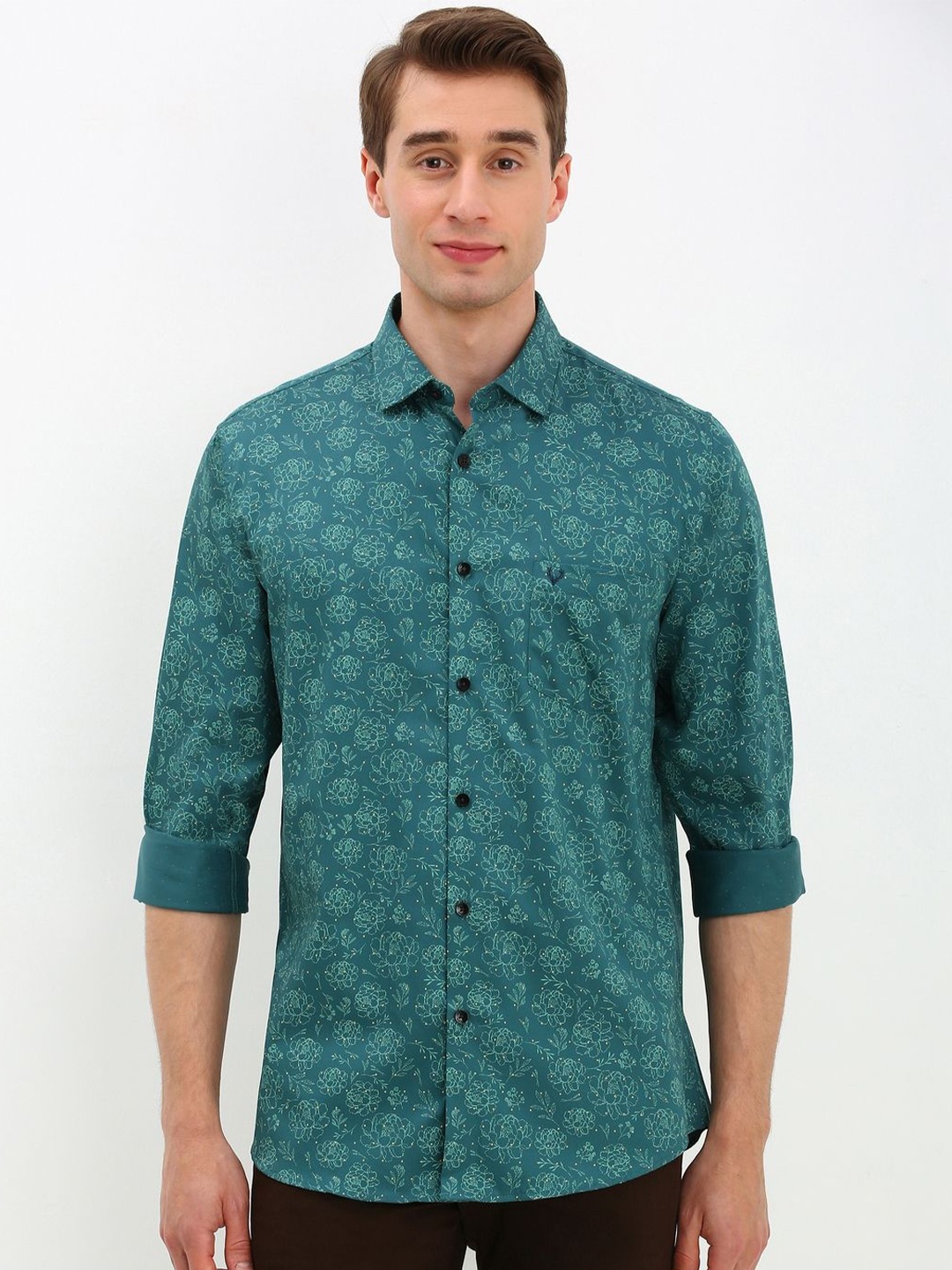 

Allen Solly Men Spread Collar Solid Cotton Slim Fit Casual Shirt, Green