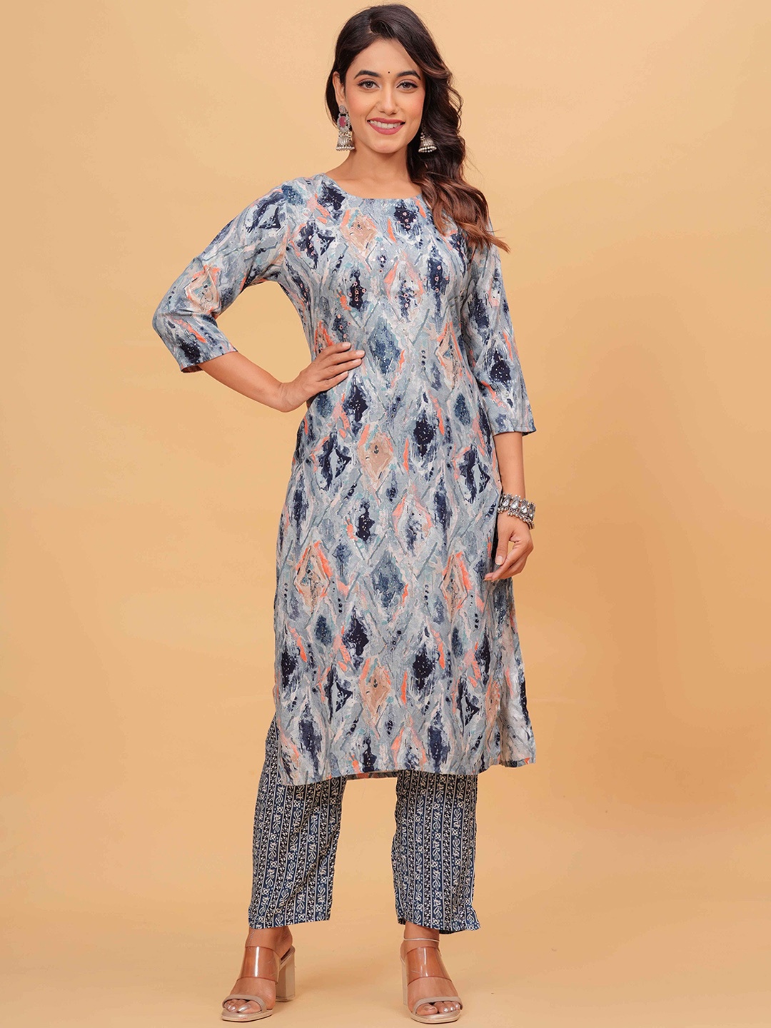 

JAFFRY EMBROIDERY Geometric Printed Kurta with Trousers, Grey