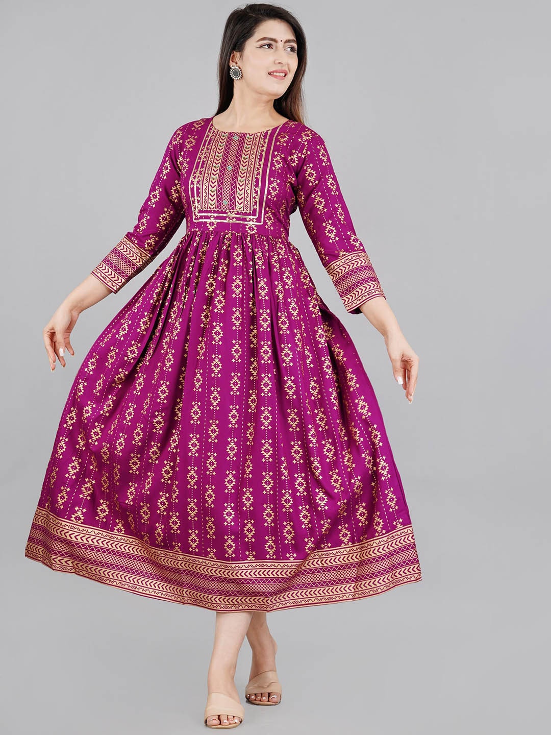 

Mintmarie Women Ethnic Motifs Printed Gotta Patti Anarkali Kurta, Purple