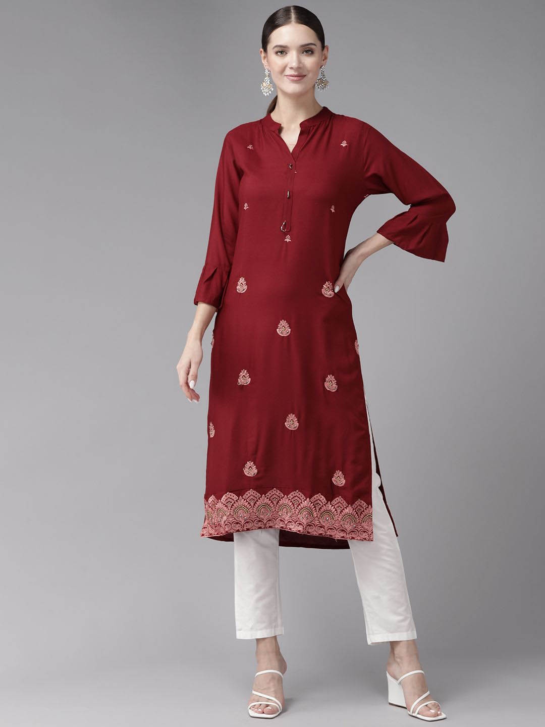 

BAESD Floral Embroidered Mandarin Collar Straight Kurta, Maroon