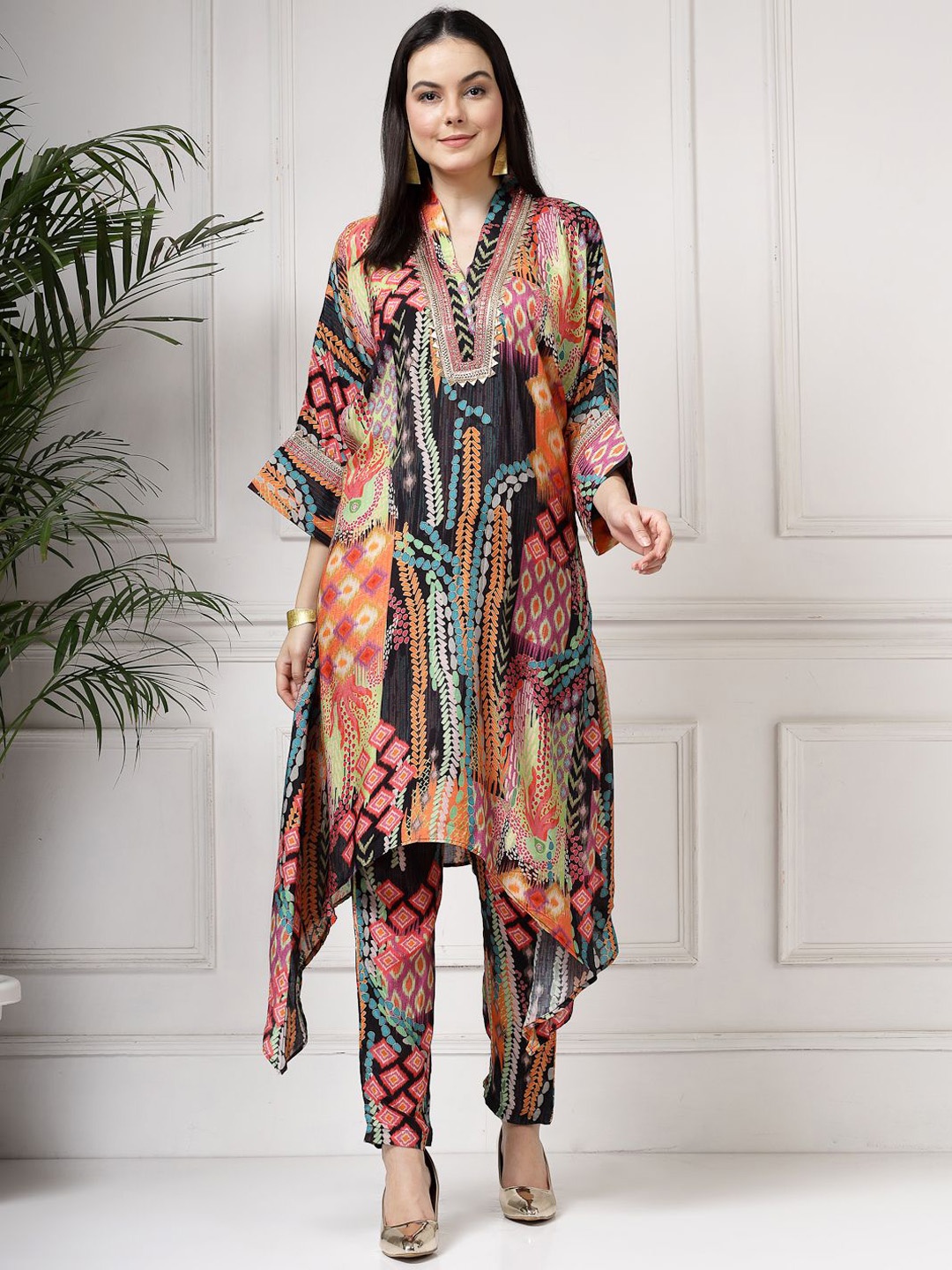 

Get Glamr Printed Tunic & Trouser Co-Ords, Black