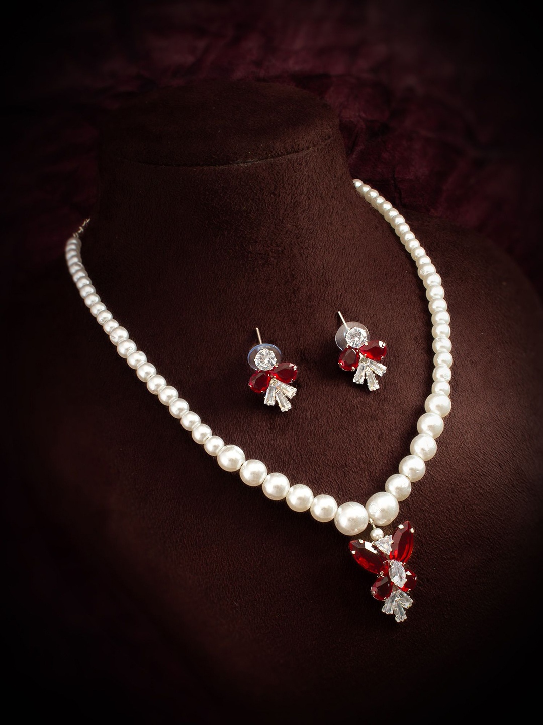 

aadita Kundan Stone Studded Jewellery Set, Silver