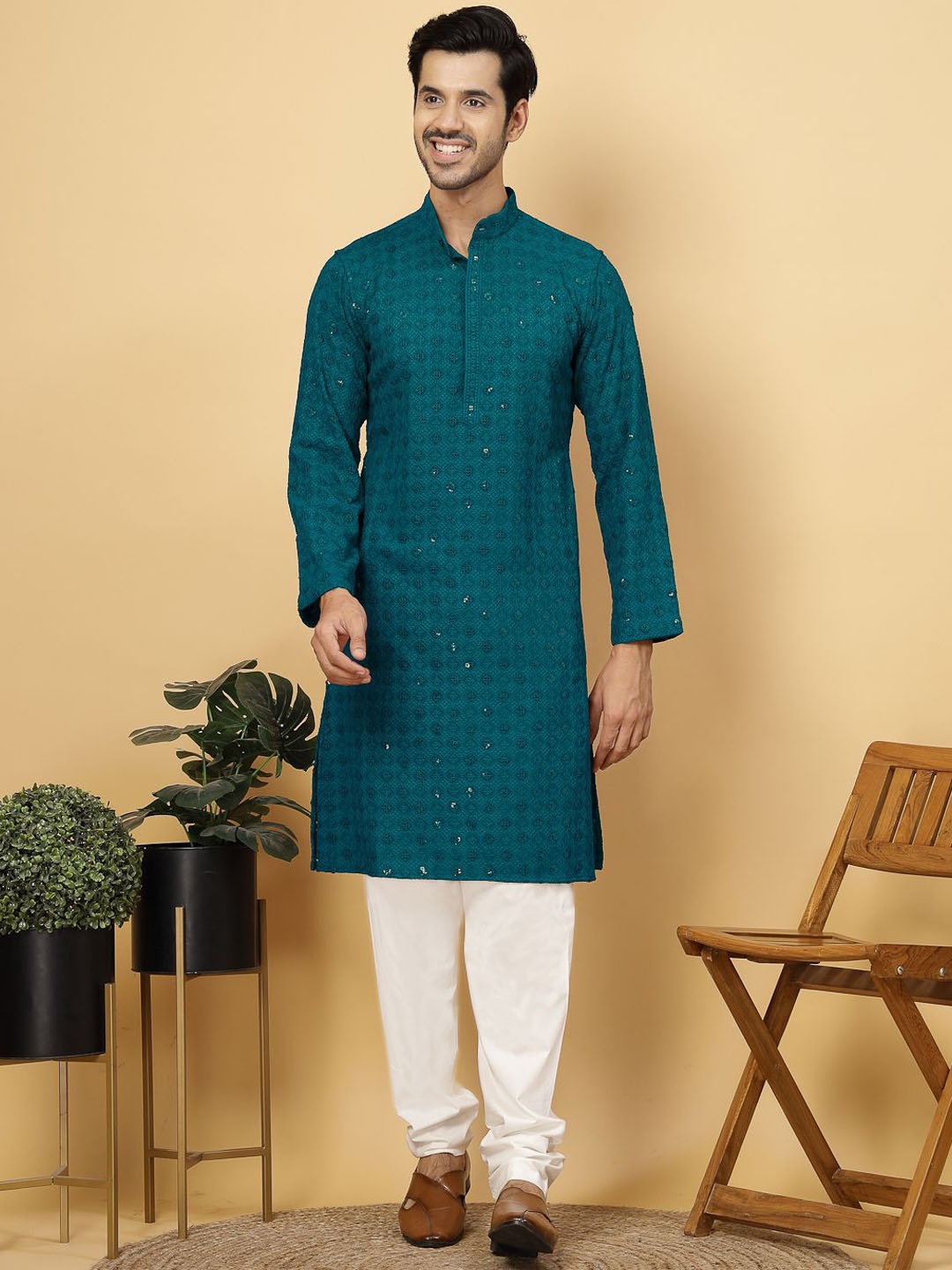 

FABINALIV Ethnic Motifs Embroidered Sequined Pure Cotton Kurta, Teal