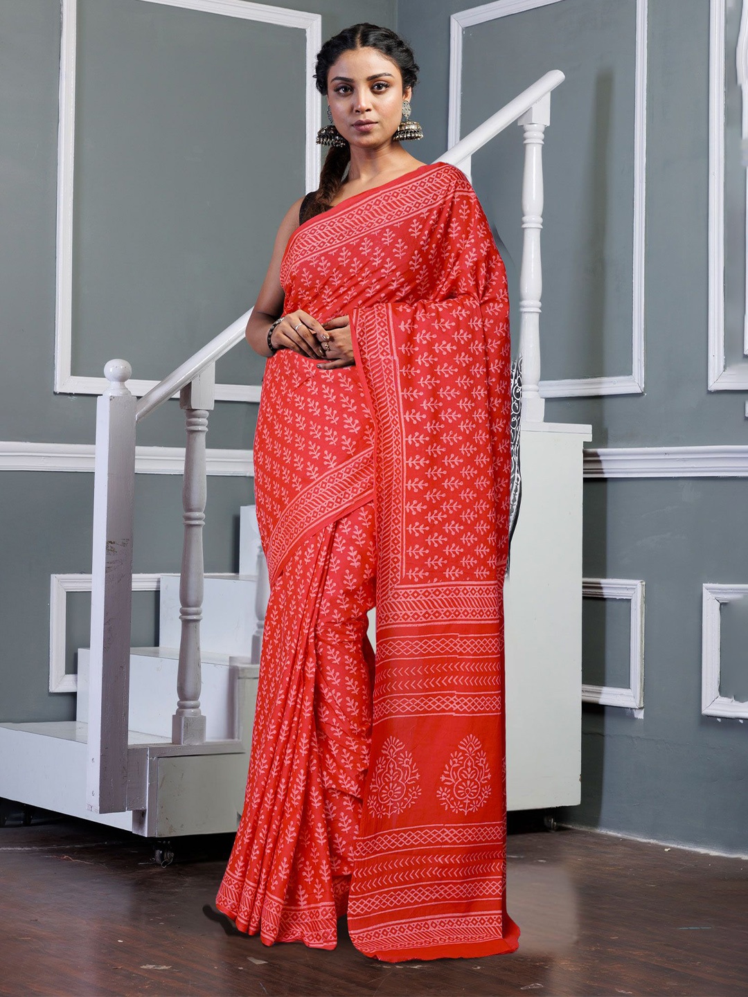 

Unnati Silks Printed Ethnic Motifs Pure Cotton Handloom Block Print Saree, Red