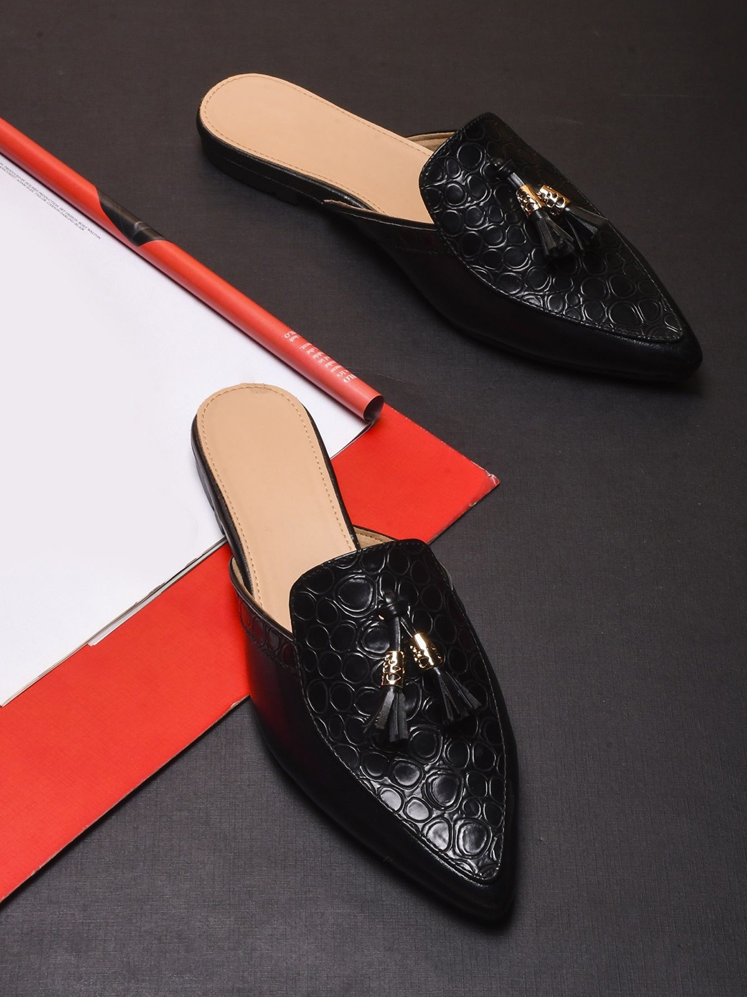 

Try Me Women Ethnic Flat Mules, Black