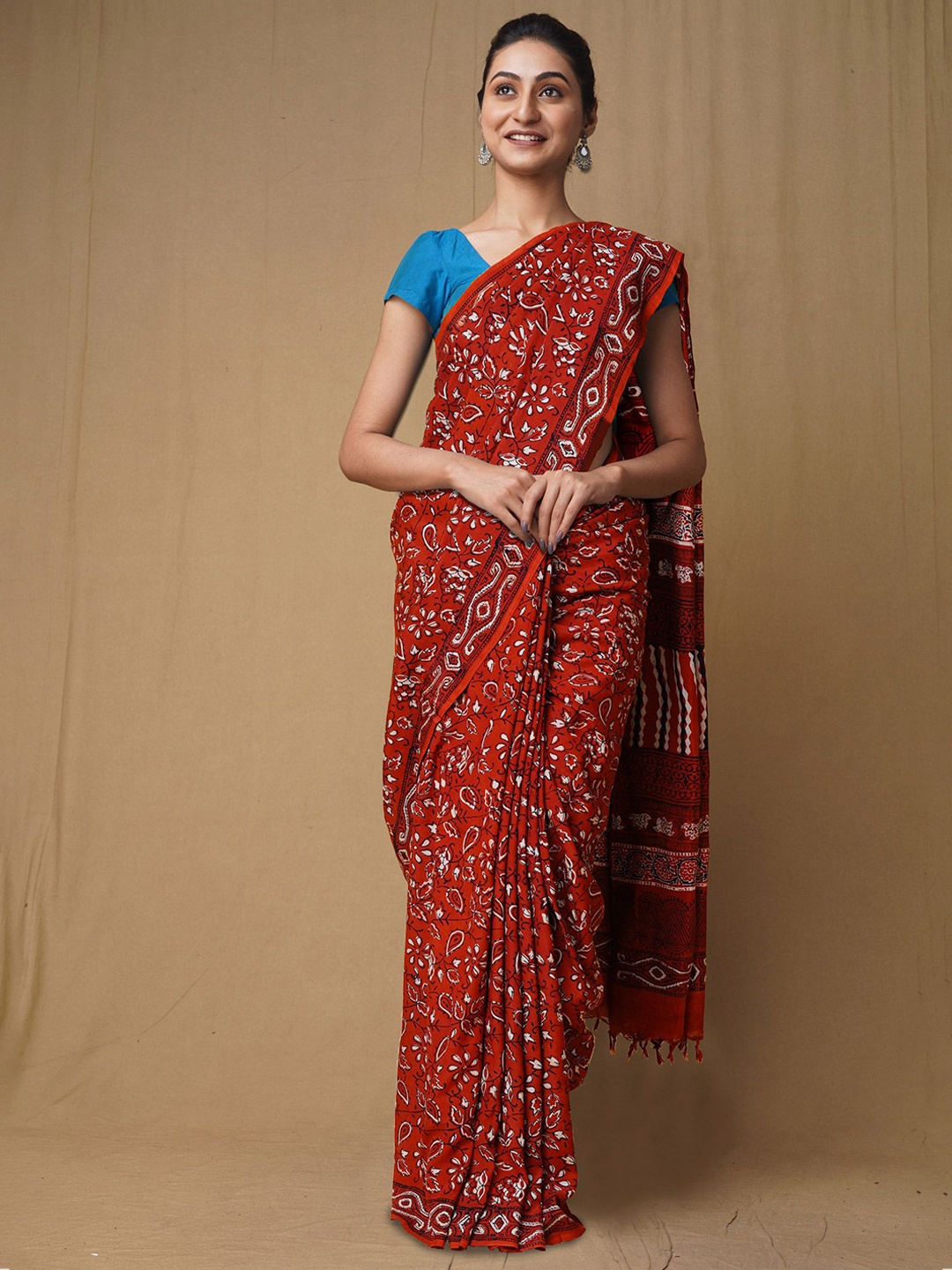 

Unnati Silks Ajrak Block Art Silk Handloom Chanderi Red Saree