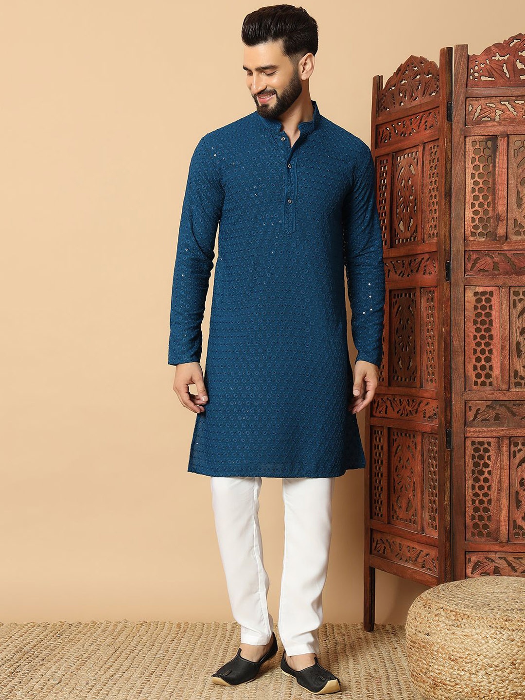 

FoxDX Floral Embroidered Mandarin Collar Chikankari Straight Kurta, Blue