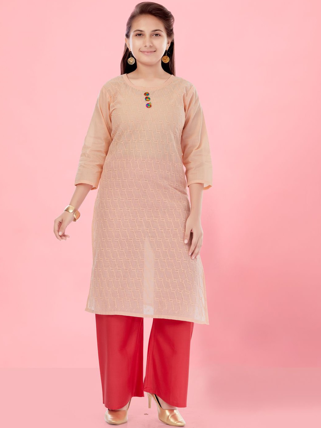 

BAESD Girls Geometric Embroidered Cotton Straight Kurta, Peach