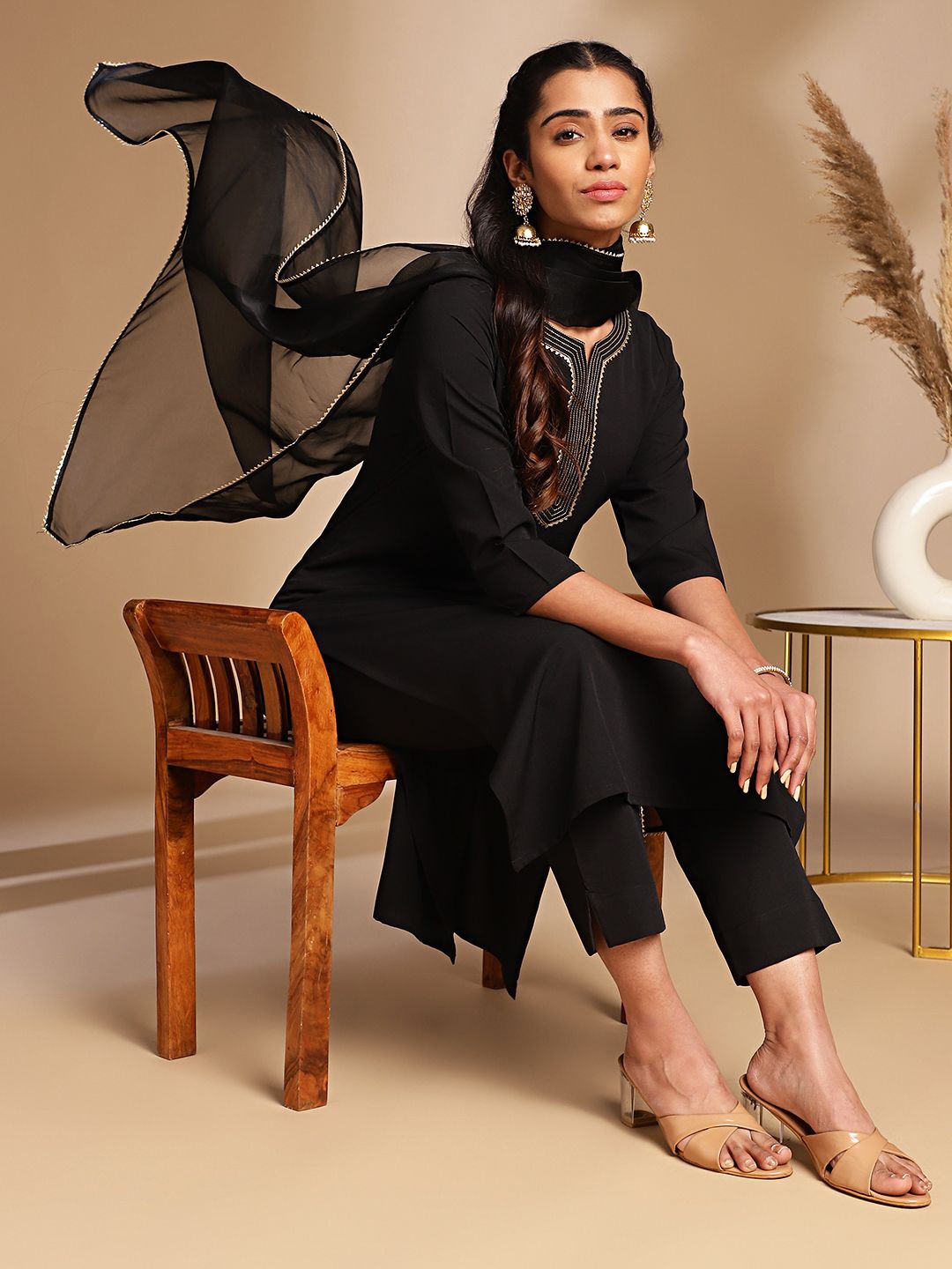 

Janasya Yoke Design Regular Gotta Patti Kurta with Trousers & Dupatta, Black