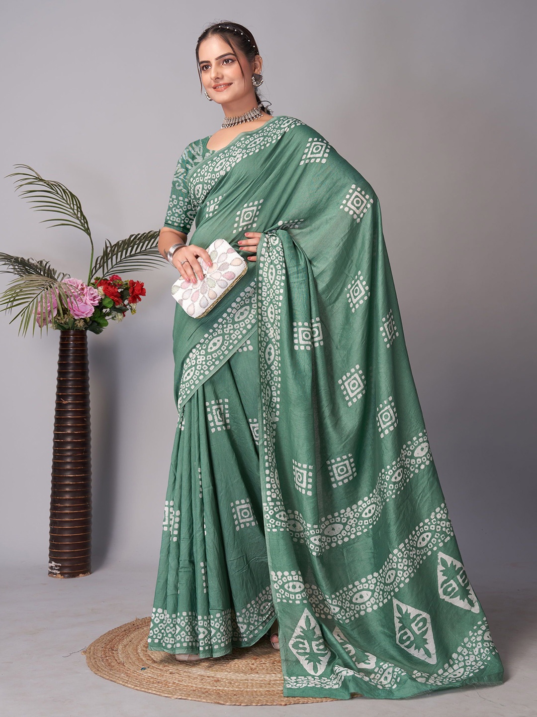 

DIVASTRI Batik Zari Pure Cotton Jamdani Saree, Green