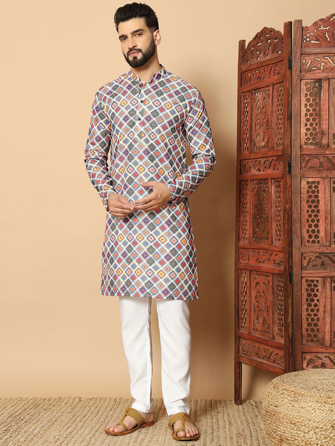 

FoxDX Ethnic Motifs Printed Mandarin Collar Pure Cotton Straight Kurta, White