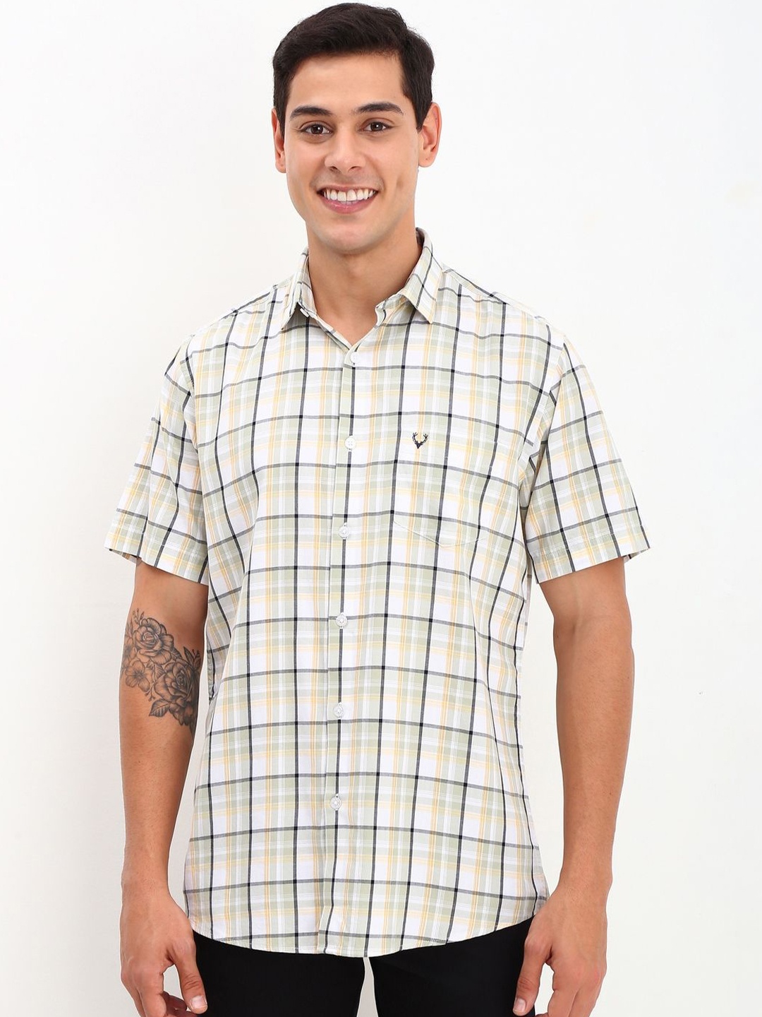 

Allen Solly Men Spread Collar Checked Cotton Slim Fit Casual Shirt, White