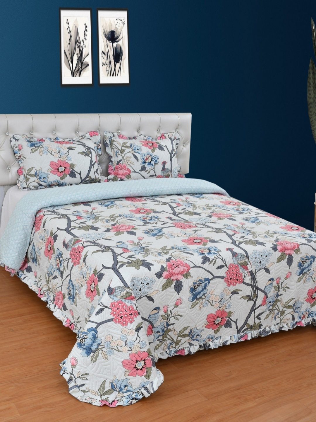 

MORADO Blue & white Floral Cotton Quilted Double Queen Bed Cover & 2 Pillow Covers