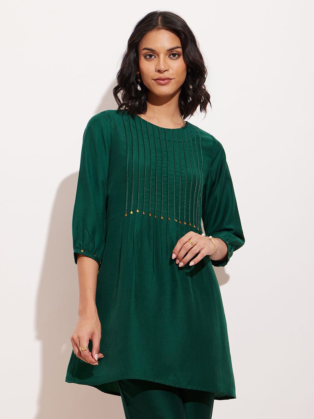 

Pink Fort Women Solid Opaque Longline Top, Green