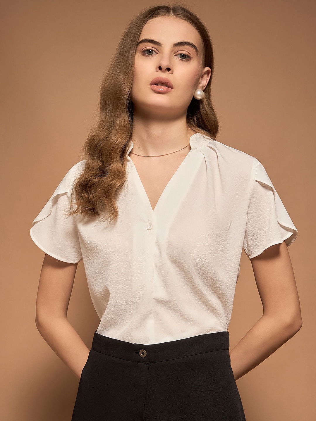 

Berrylush BIZwear Extended Sleeves Shirt Style Top, White
