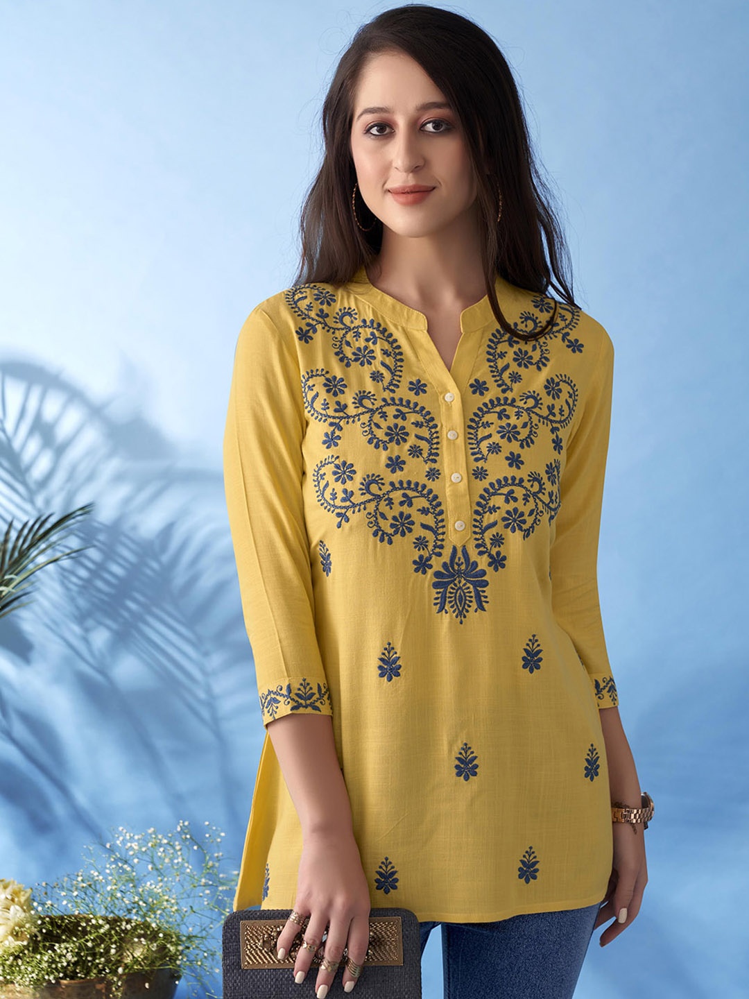 

Anouk Floral Embroidered Mandarin Collar Straight Kurti, Yellow