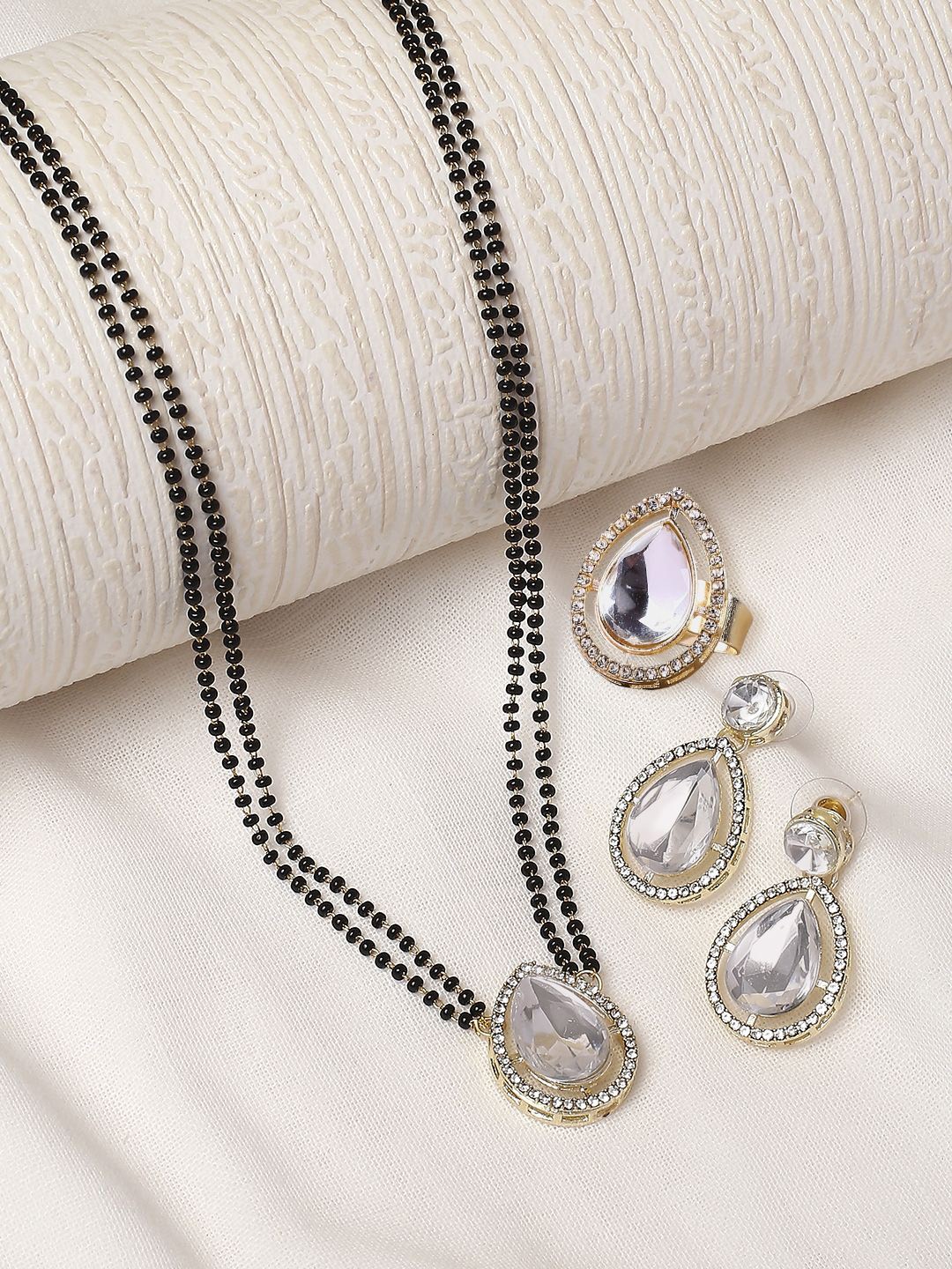

OOMPH Mangalsutra, Black